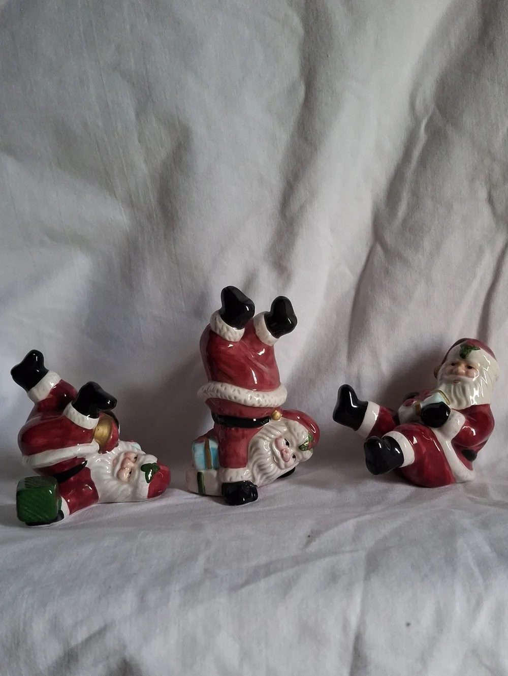 Omnibus By Fitz And Floyd Tumbling Santas